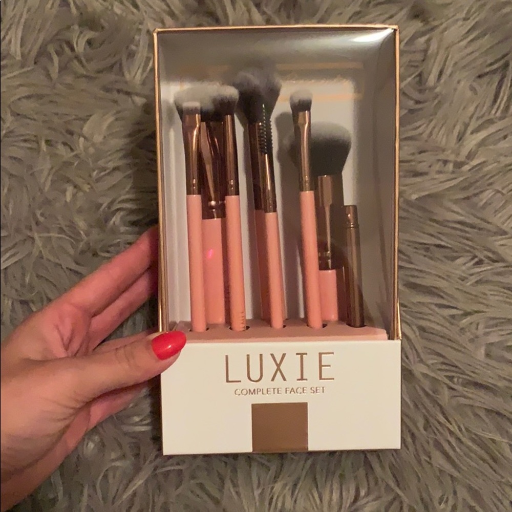 Luxie complete face set
